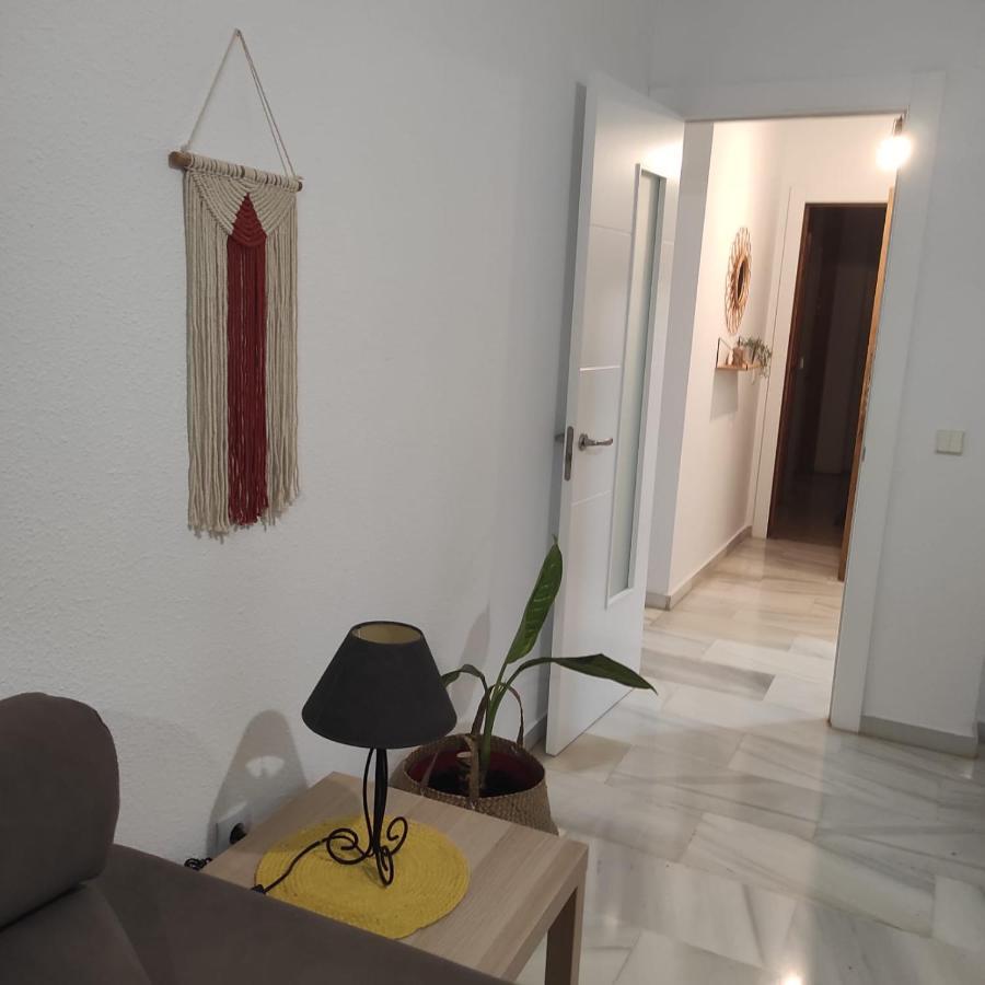 El Barquito Del Abuelo Apartment Малага Екстериор снимка