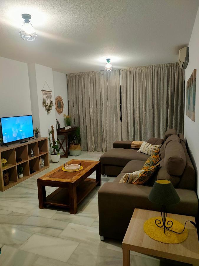 El Barquito Del Abuelo Apartment Малага Екстериор снимка
