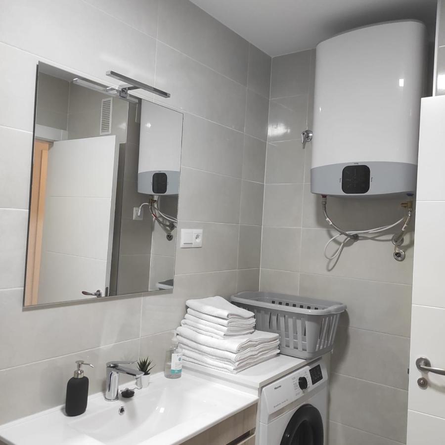 El Barquito Del Abuelo Apartment Малага Екстериор снимка