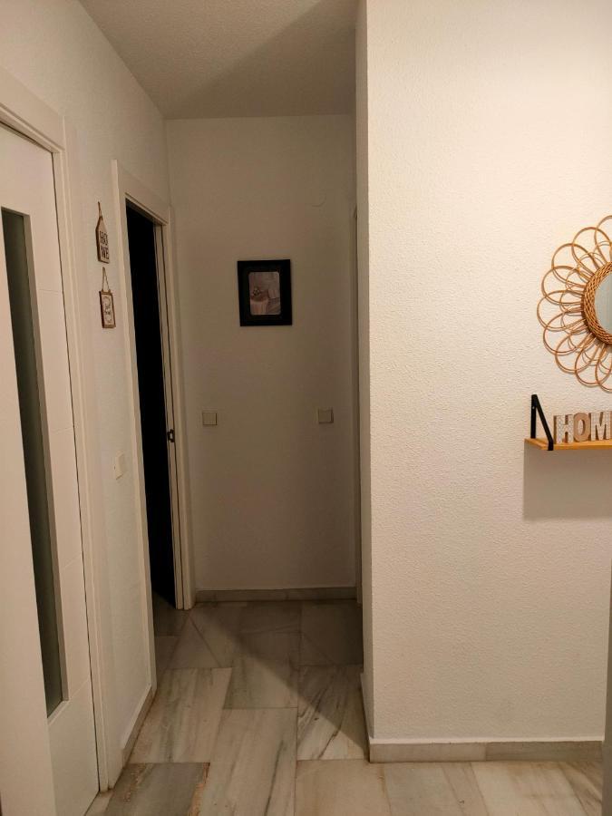 El Barquito Del Abuelo Apartment Малага Екстериор снимка