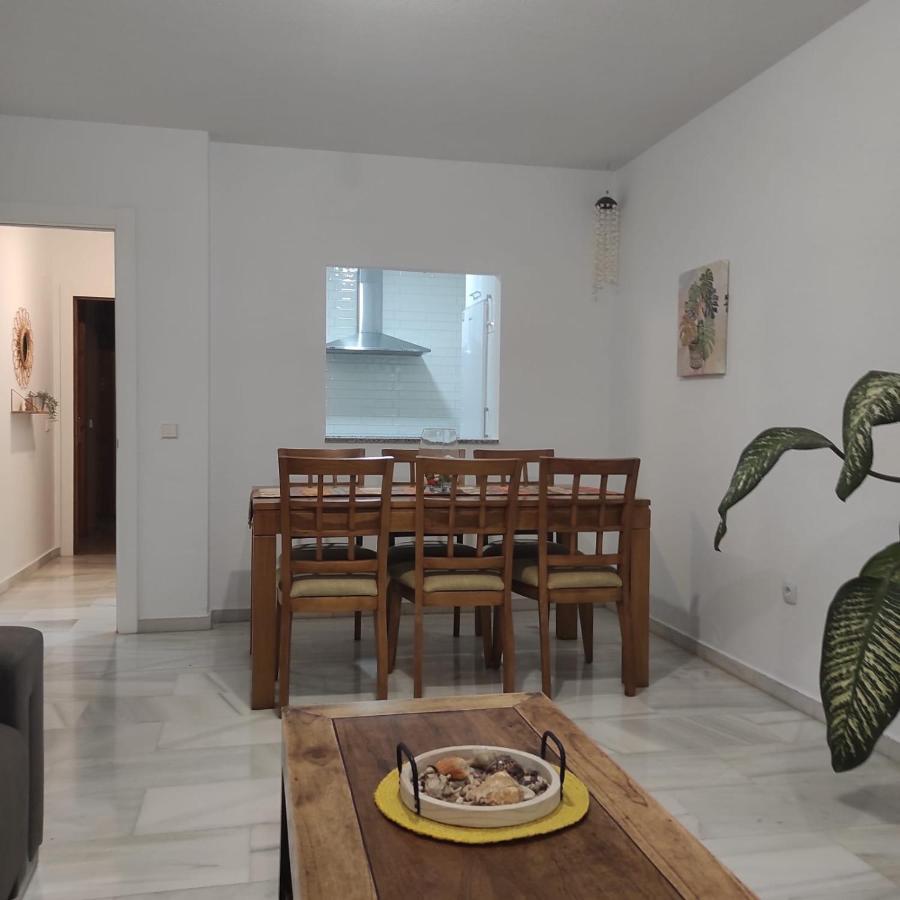 El Barquito Del Abuelo Apartment Малага Екстериор снимка