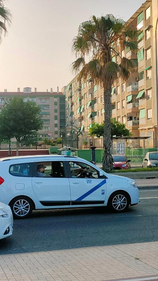 El Barquito Del Abuelo Apartment Малага Екстериор снимка